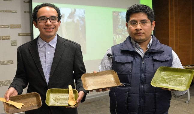 Jóvenes peruanos crean platos biodegradables a base de hoja de plátano