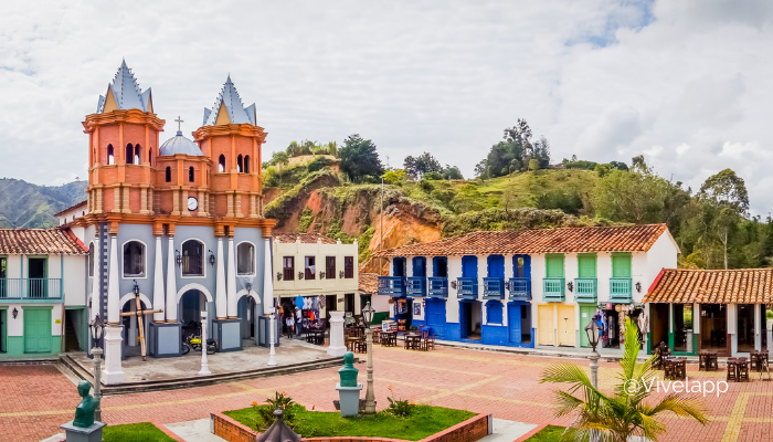 replica del peñol viejo
