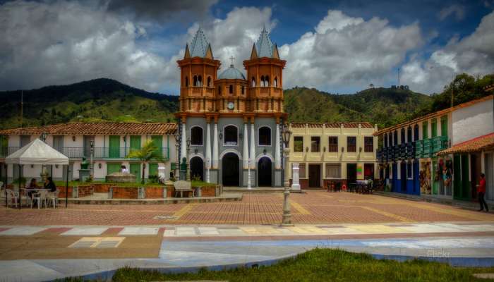 replica peñol antioquia