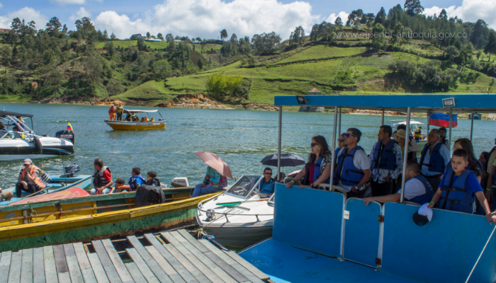 embalse peñol antioquia